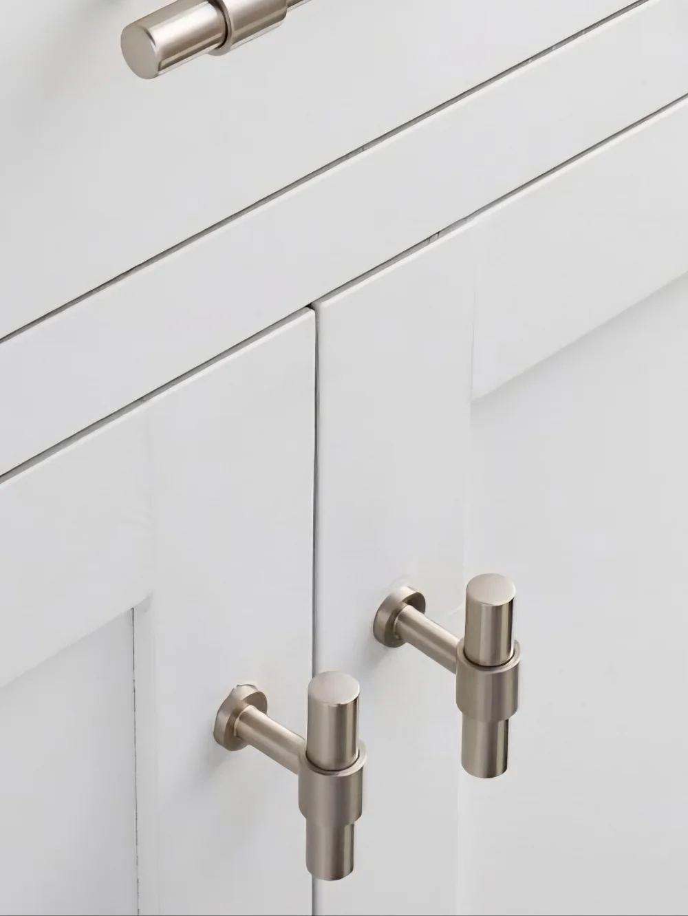 NWT Pottery Barn Frey Satin Nickel Knobs 1.25” Set of 6 PB Cabinet
